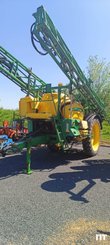 Pulverizador arrastrado John Deere 732 - 1