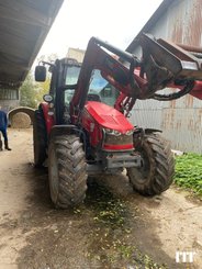 Tractor agricola Massey Ferguson 5613 - 1