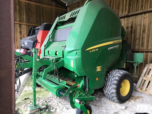 Rotoempacadoras John Deere V 451 M - 1