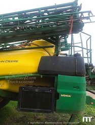 Pulverizador arrastrado John Deere 944i - 3