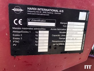 Pulverizador arrastrado Hardi NAV4000 - 9