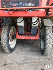 Pulverizador arrastrado Kuhn TC 3200 - 4