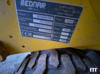 Sembradora BEDNAR OMEGA 6000 FERTI - 4