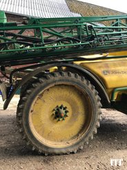 Pulverizador arrastrado John Deere 944i - 2