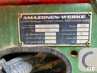 Pulverizador arrastrado Amazone UX 4200 - 3