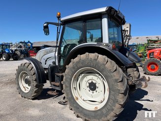 Tractor agricola Valtra N121 - 3