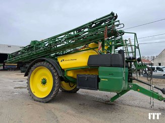 Pulverizador arrastrado John Deere 944i - 1