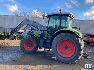 Tractor agricola Claas ARION 640 - 1