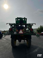 Pulverizador arrastrado John Deere 732 - 6
