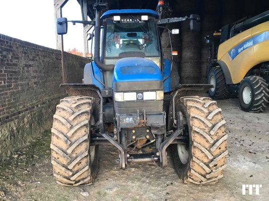 Tractor agricola New Holland TM 120 - 1