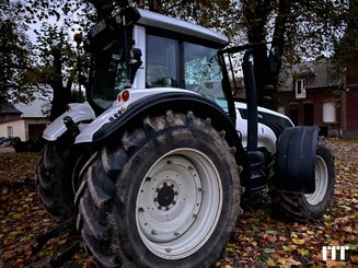 Tractor agricola Valtra T213 - 1