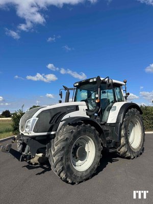 Tractor agricola Valtra T213 - 1