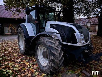 Tractor agricola Valtra T213 - 1