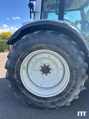 Tractor agricola Valtra T213 - 10