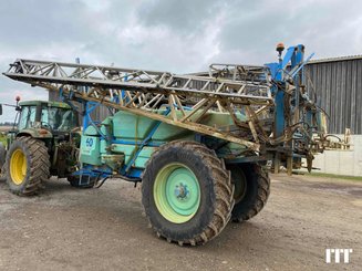 Pulverizador arrastrado Berthoud MAXXOR - 1