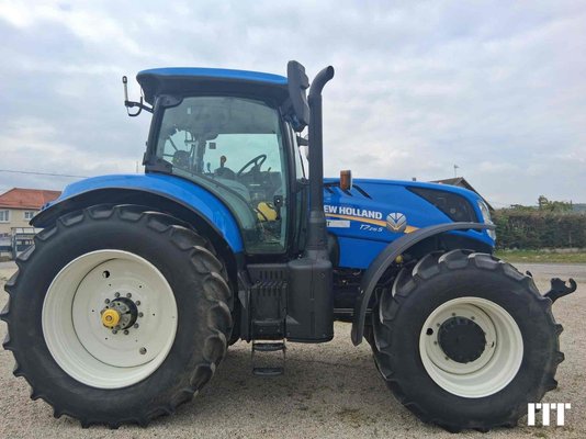 Tractor agricola New Holland T7.215 S - 1