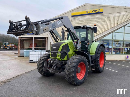 Tractor agricola Claas AXION 810 - 1