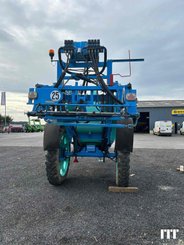 Pulverizador arrastrado Berthoud TRACKER 3200 - 3