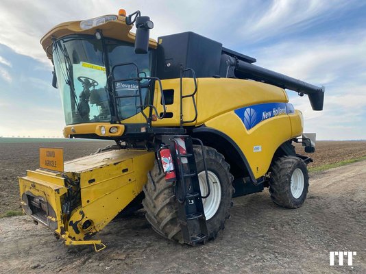 Cosechadoras New Holland CR 9070 - 1