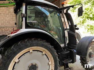 Tractor agricola Valtra N124 - 1