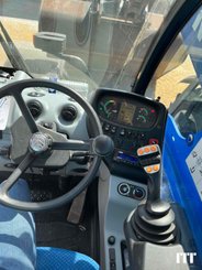Manipulador telescópico New Holland LM 7.42 - 13