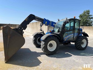 Manipulador telescópico New Holland LM 7.42 - 1