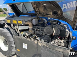 Manipulador telescópico New Holland LM 7.42 - 9