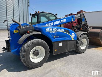 Manipulador telescópico New Holland LM 7.42 - 2