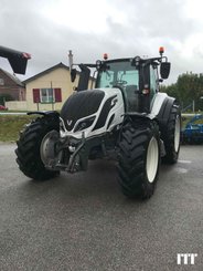 Tractor agricola Valtra T234 - 1