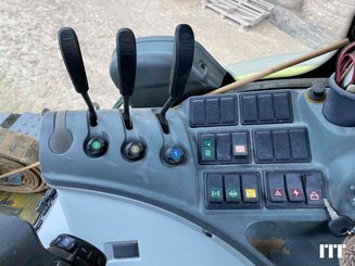 Tractor agricola Claas AXION 800 - 10