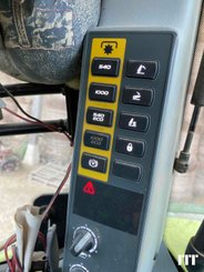 Tractor agricola Claas AXION 800 - 9