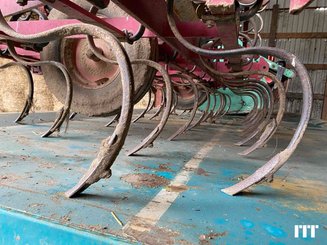 Vibrocultivador Kongskilde 6M - 2